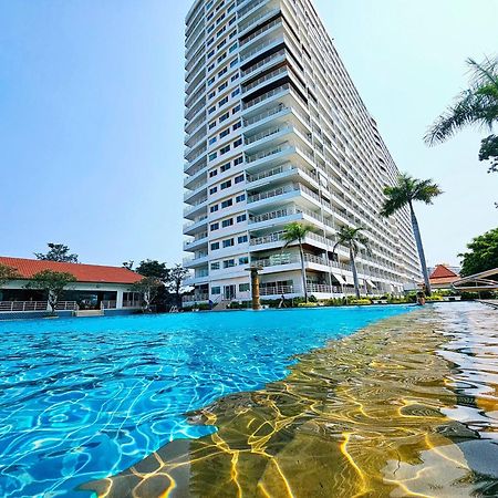 View Talay 5 Jomtien Beachfront Pattaya Exterior foto